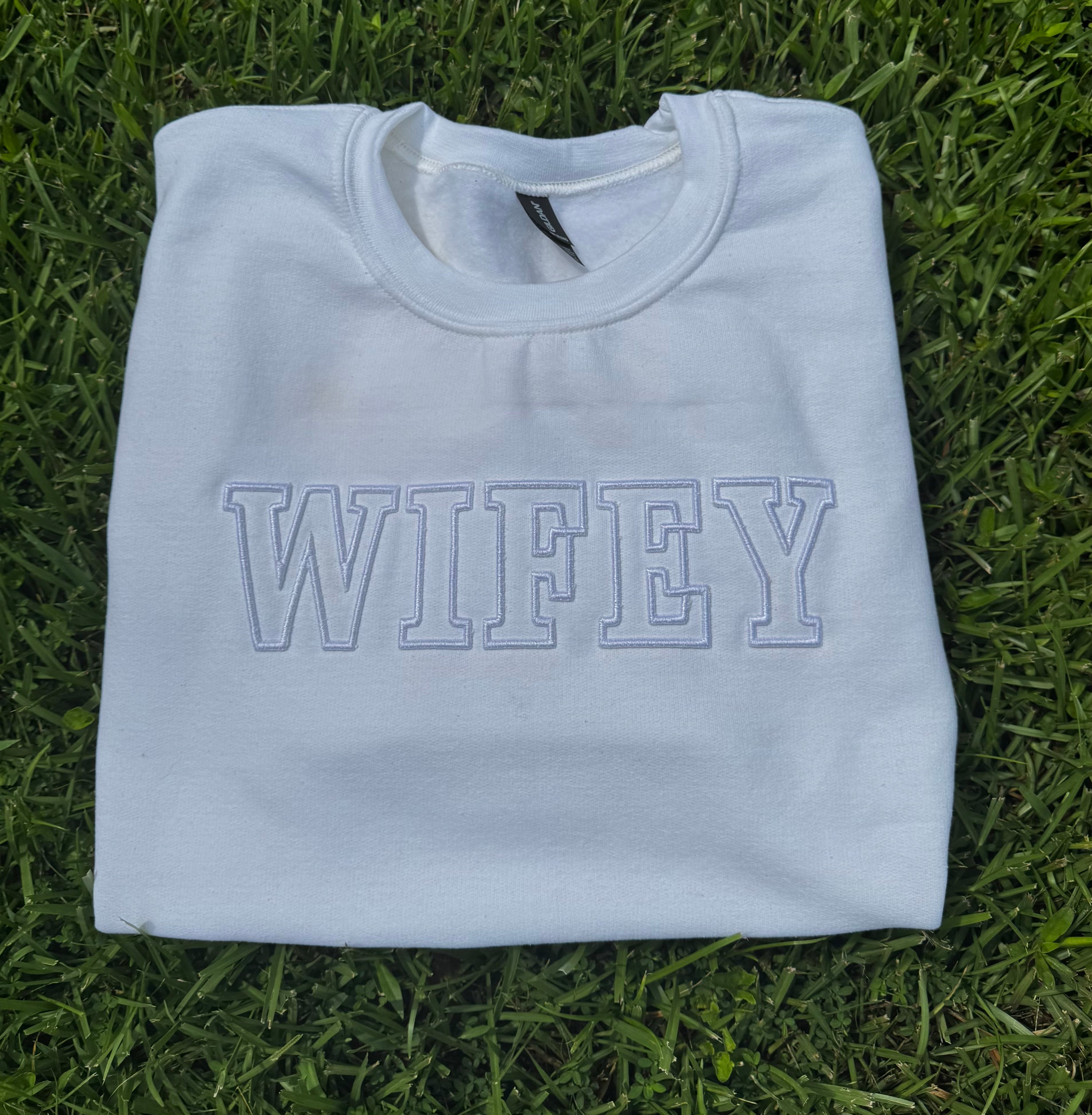 WIFEY 3D Puff Embroidered Sweatshirt | White-on-White